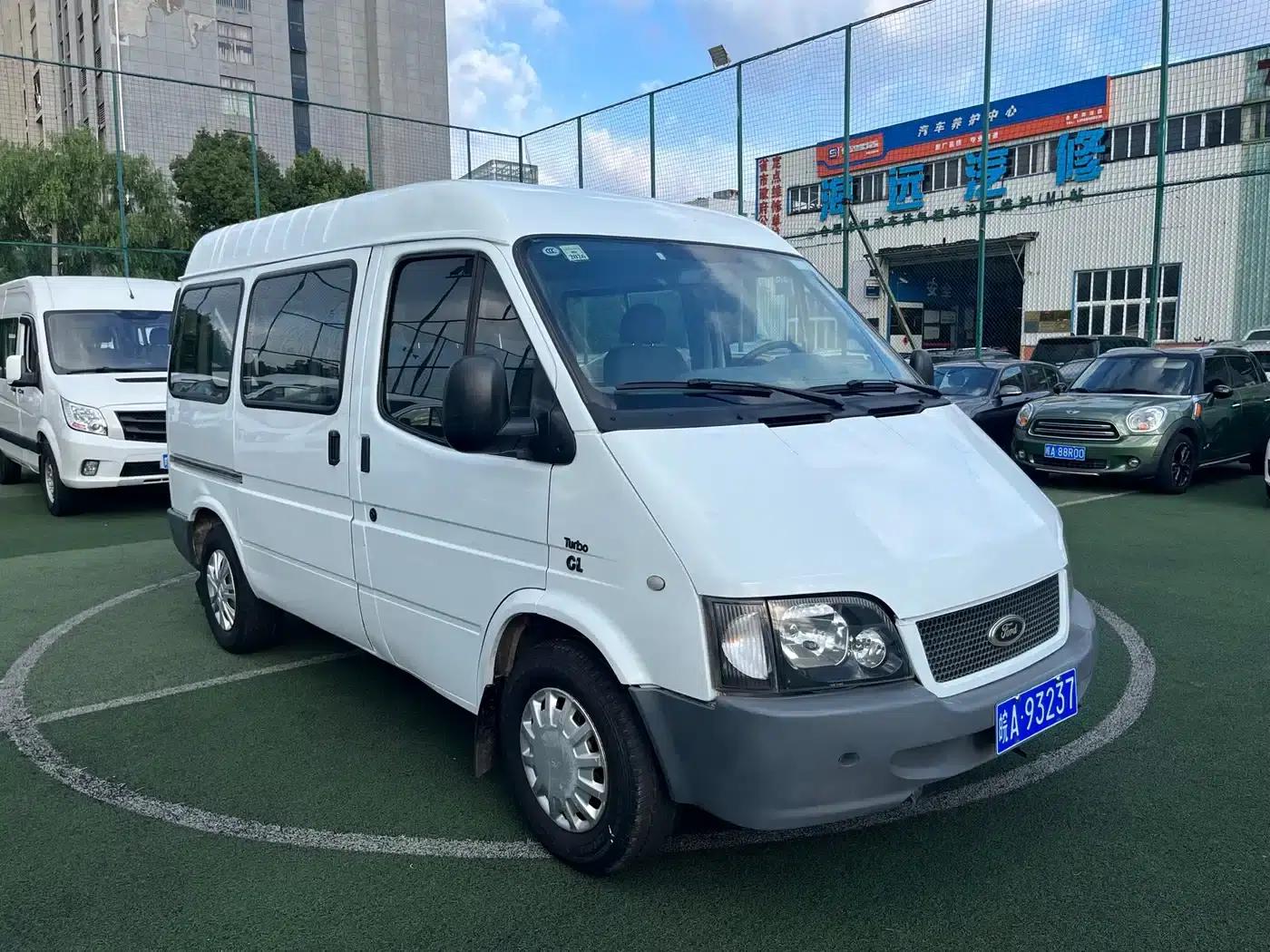 Classic Ford Transit 2013 2.8T Diesel Standard Short Wheelbase Mid-Roof JX493ZLQ4 — миниатюра 3
