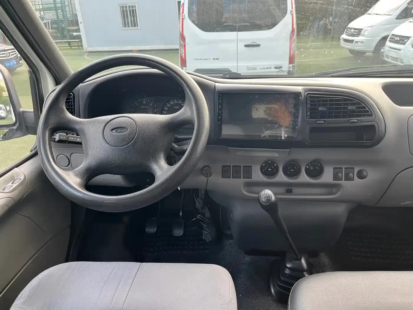 Classic Ford Transit 2013 2.8T Diesel Standard Short Wheelbase Mid-Roof JX493ZLQ4 — миниатюра 4