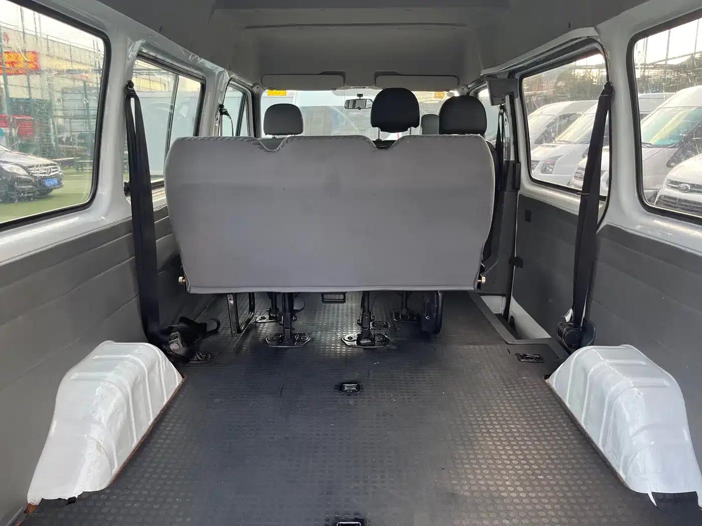 Classic Ford Transit 2013 2.8T Diesel Standard Short Wheelbase Mid-Roof JX493ZLQ4 — миниатюра 8