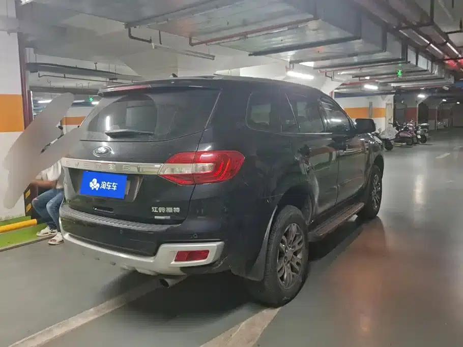2017 Ford Everest 2.0T Gasoline Automatic 4WD Luxury Edition 5-Seater — миниатюра 3