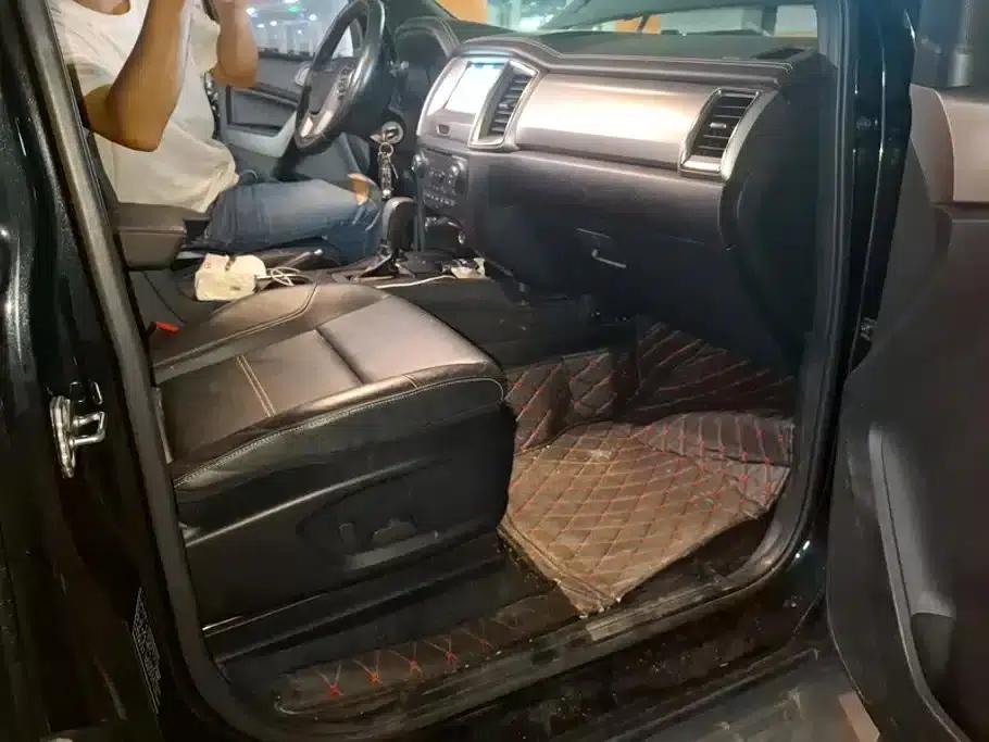 2017 Ford Everest 2.0T Gasoline Automatic 4WD Luxury Edition 5-Seater — миниатюра 8