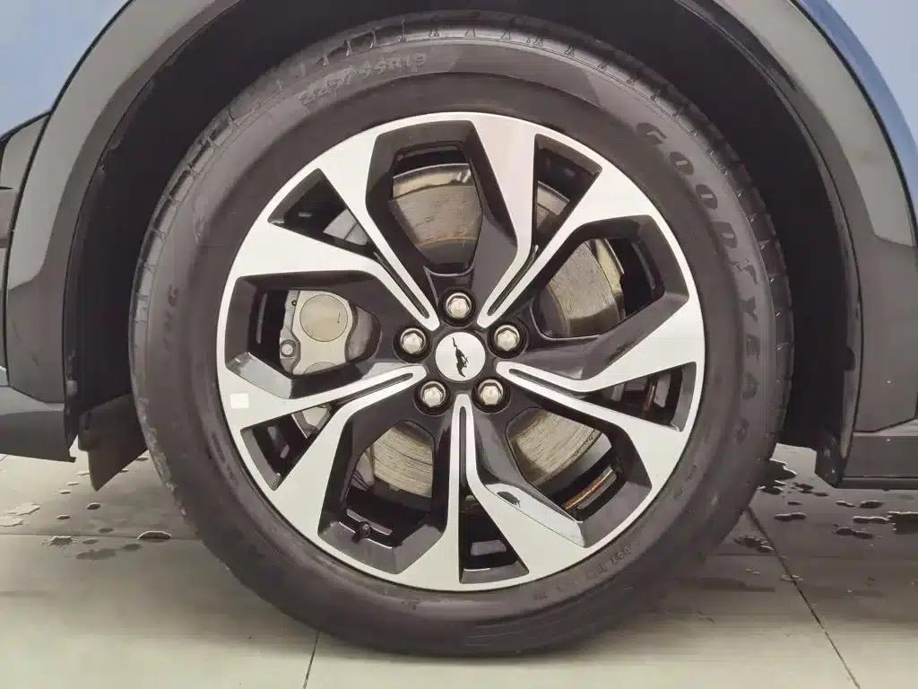 Ford eCar 2021 Model X Unlimited Rear-Wheel Drive Luxury Edition (Long Range) — миниатюра 17