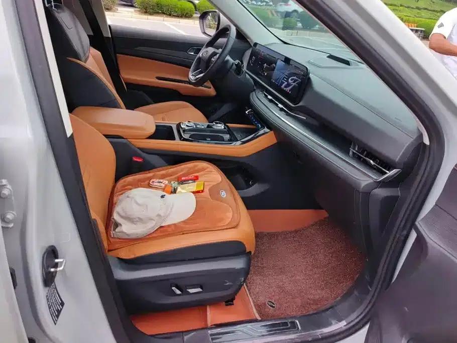 2025 EcoBoost 170 Premium Model — миниатюра 8