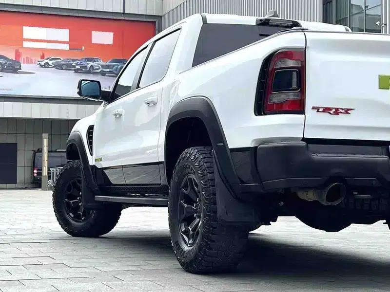 RAM Trucks 2022 6.2T Automatic 4WD 5-Seater Parallel Import — миниатюра 5