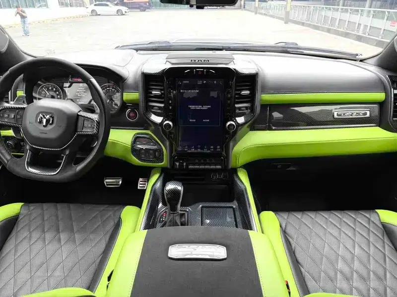 RAM Trucks 2022 6.2T Automatic 4WD 5-Seater Parallel Import — миниатюра 10