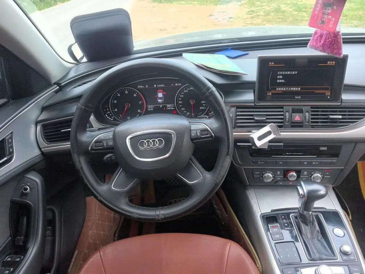 Audi A6L 2012 TFSI Standard Model — миниатюра 10