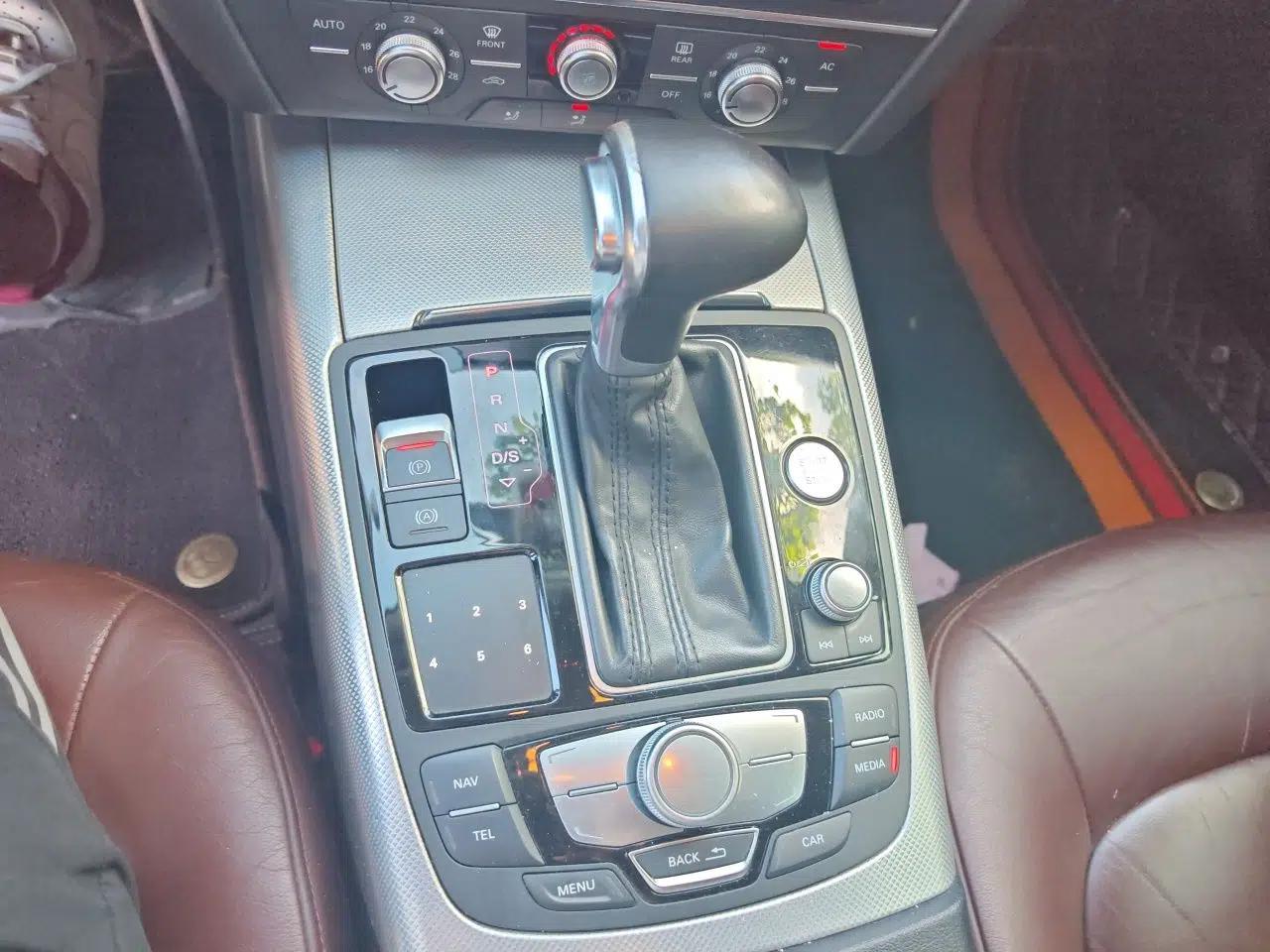 Audi A6L 2012 TFSI Standard Model — миниатюра 14