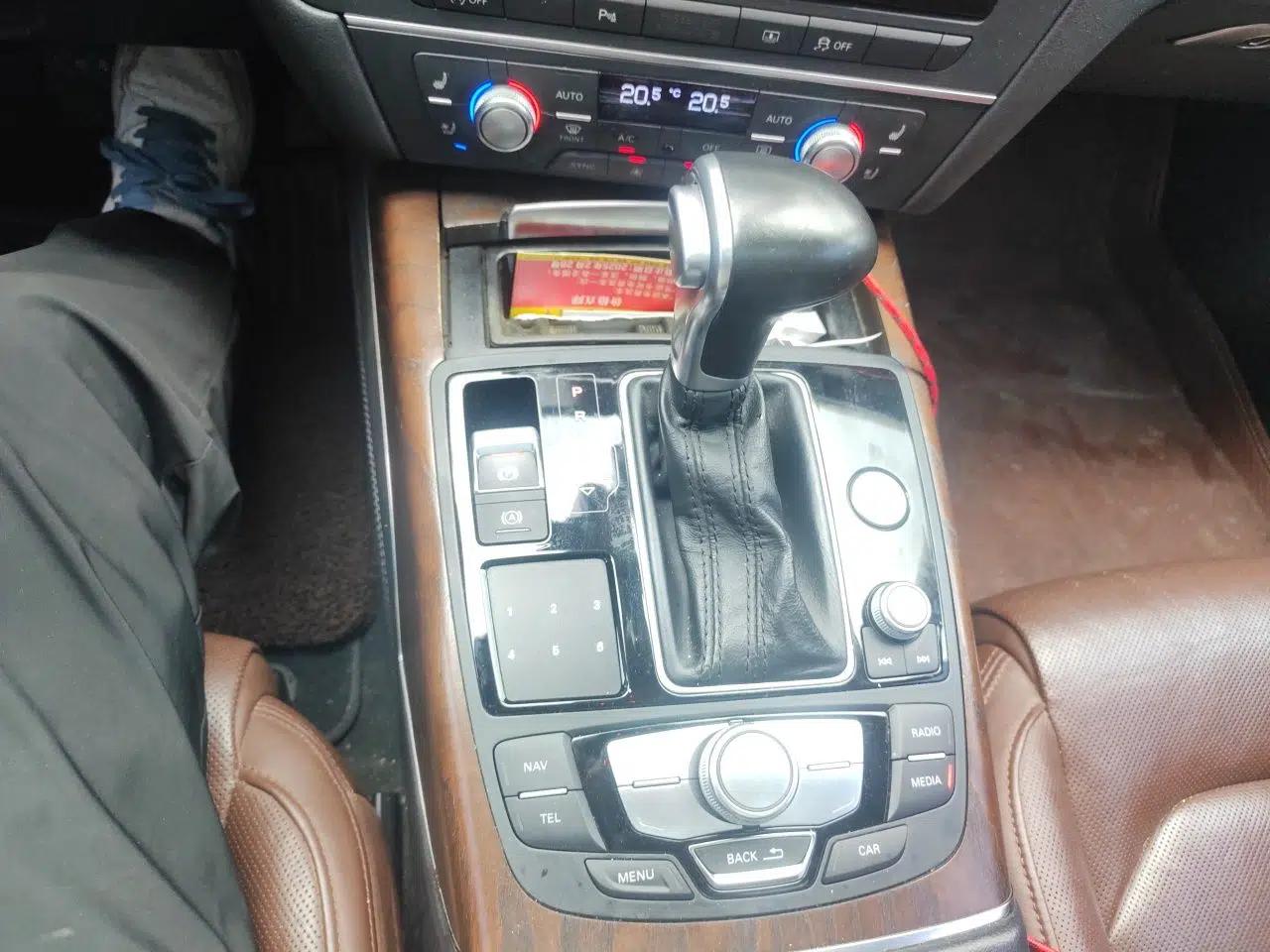 Audi A6L 2014 35 FSI quattro Luxury Model — миниатюра 14