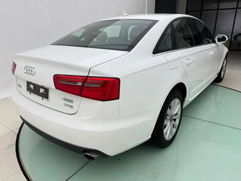 Audi A6L 2015 TFSI Millionth Anniversary Intelligent Model — миниатюра 16