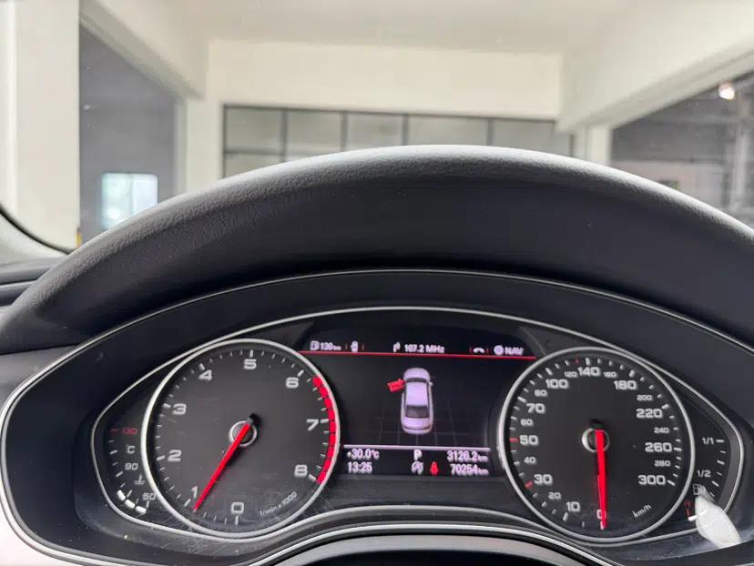 Audi A6L 2015 TFSI Millionth Anniversary Intelligent Model — миниатюра 20