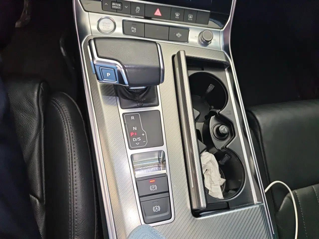 Audi A6L 2020 45 TFSI Prestige Elegant Edition — миниатюра 14