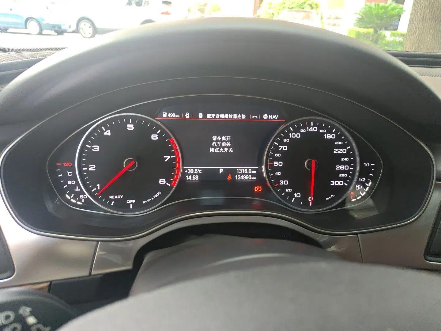 Audi A6L 2018 30th Anniversary Edition 45 TFSI quattro Luxury Model — миниатюра 11