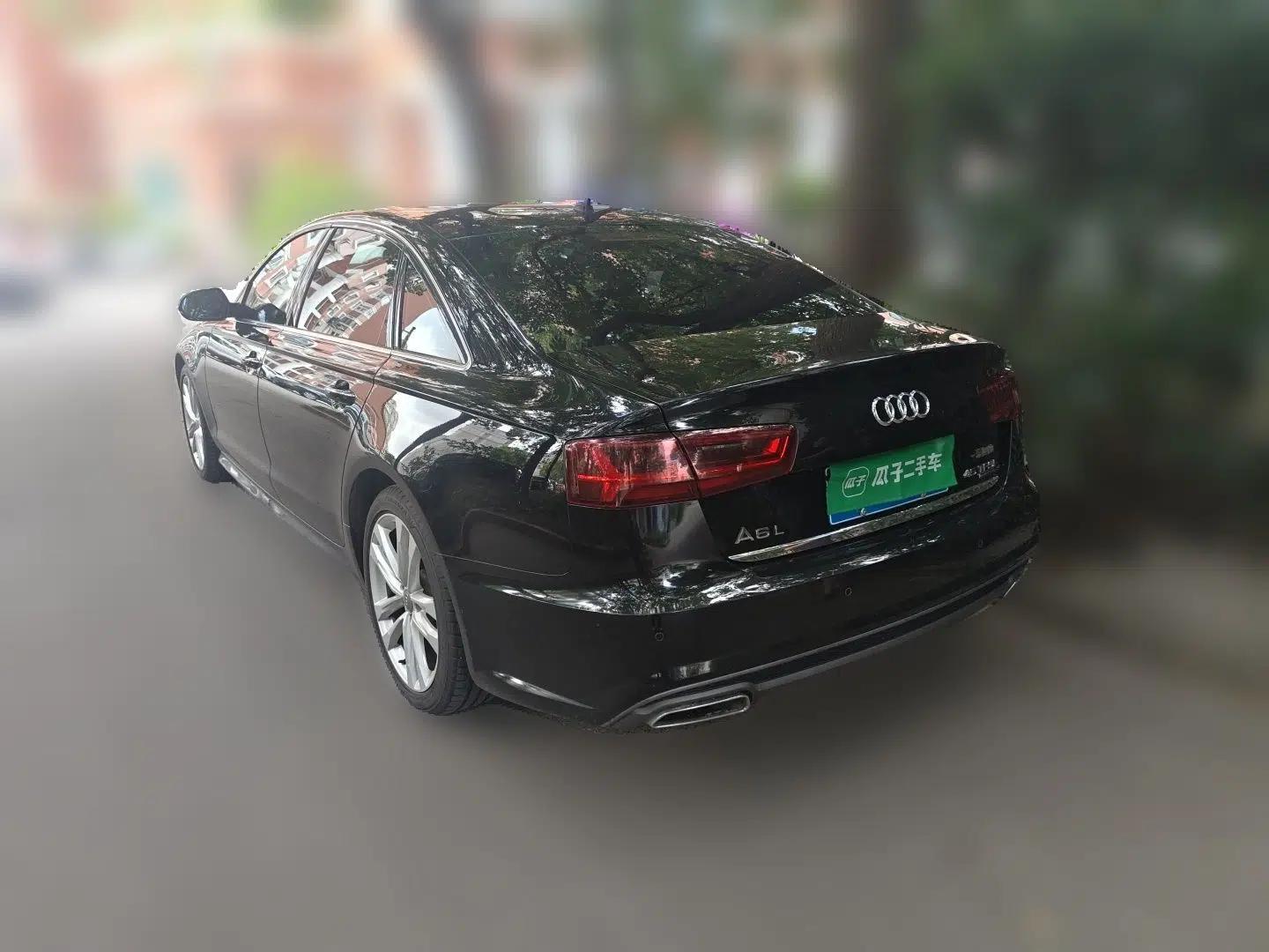 Audi A6L 2018 30th Anniversary Edition 45 TFSI quattro Luxury Model — миниатюра 4