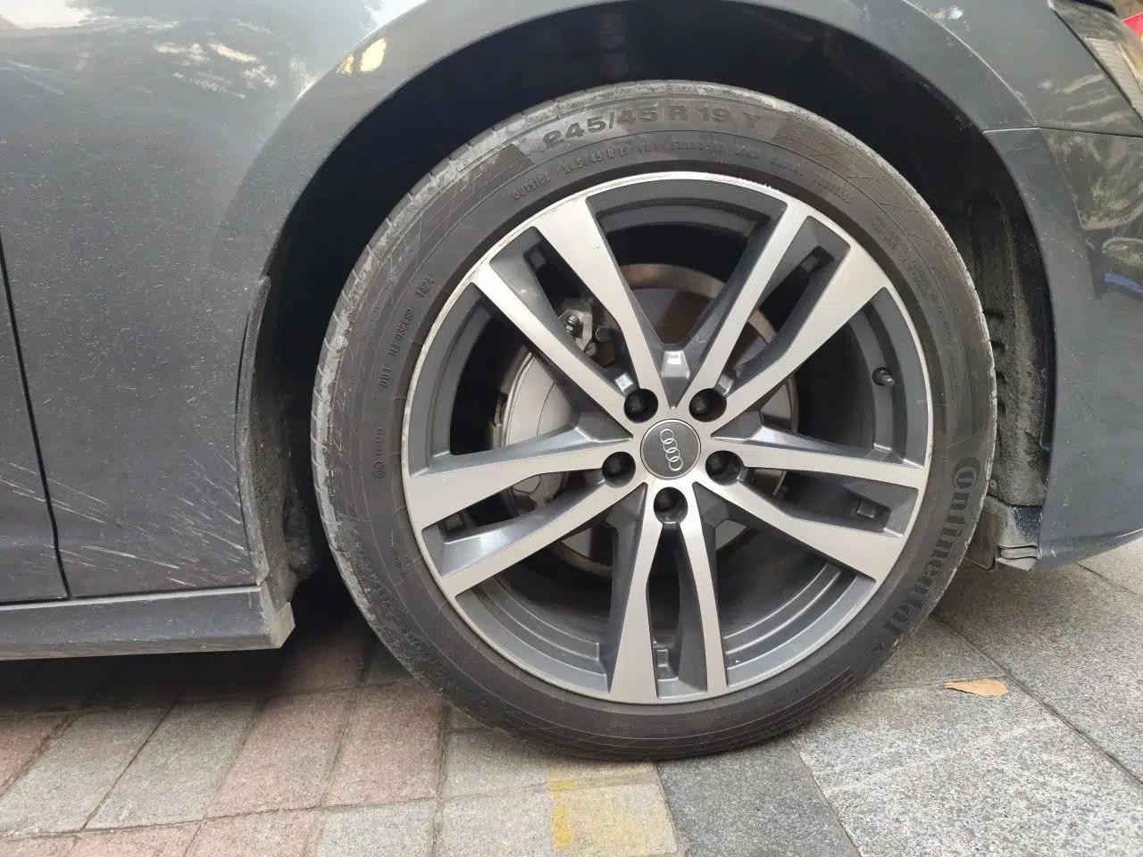Audi A6L 2019 40 TFSI Luxury Dynamic Model — миниатюра 8