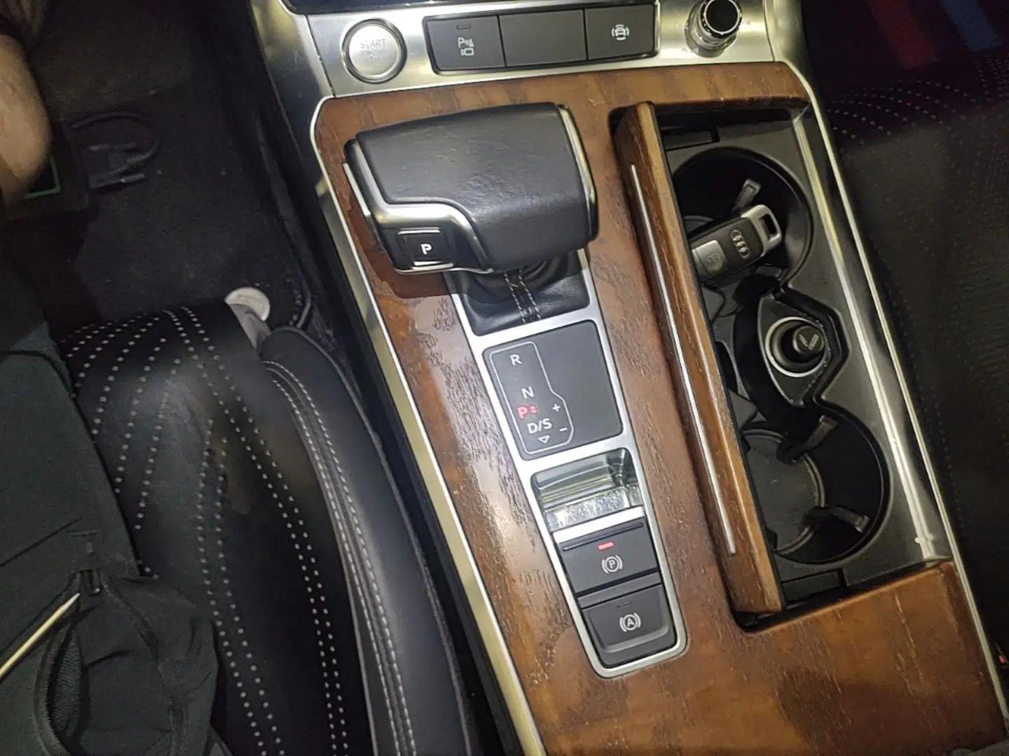 Audi A6L 2019 45 TFSI quattro Prestige Dynamic Edition — миниатюра 16