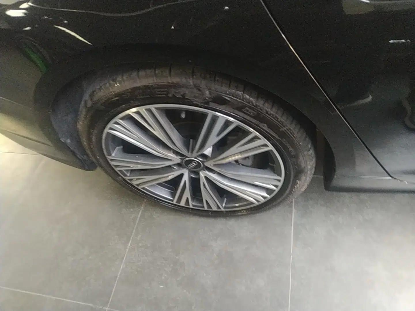 Audi A6L 2023 Revised Edition 45 TFSI quattro Prestige Dynamic Version — миниатюра 11