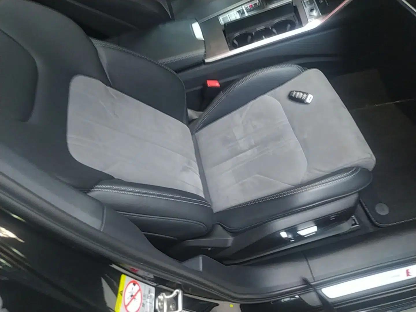 Audi A6L 2023 Revised Edition 45 TFSI quattro Prestige Dynamic Version — миниатюра 24