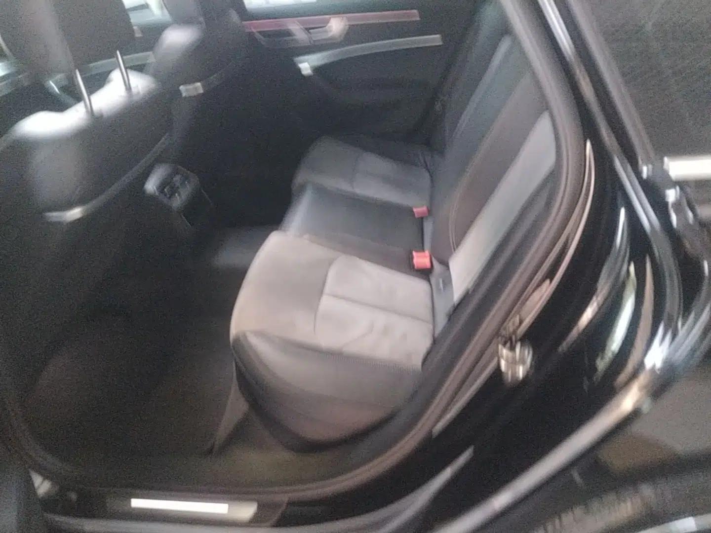 Audi A6L 2023 Revised Edition 45 TFSI quattro Prestige Dynamic Version — миниатюра 25
