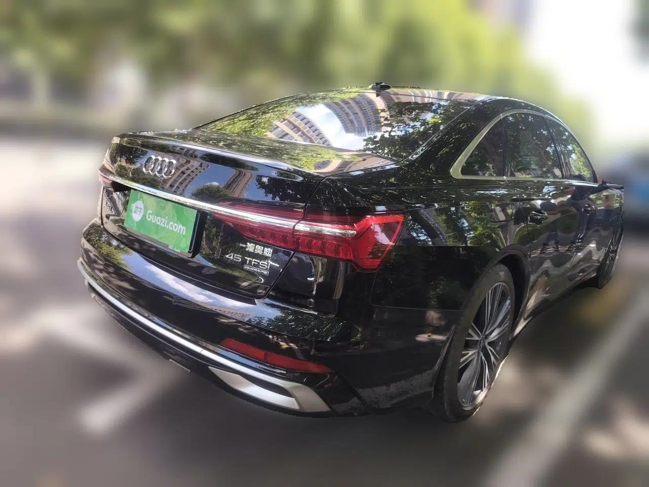 Audi A6L 2023 Updated 45 TFSI quattro Prestige Dynamic Edition — миниатюра 6