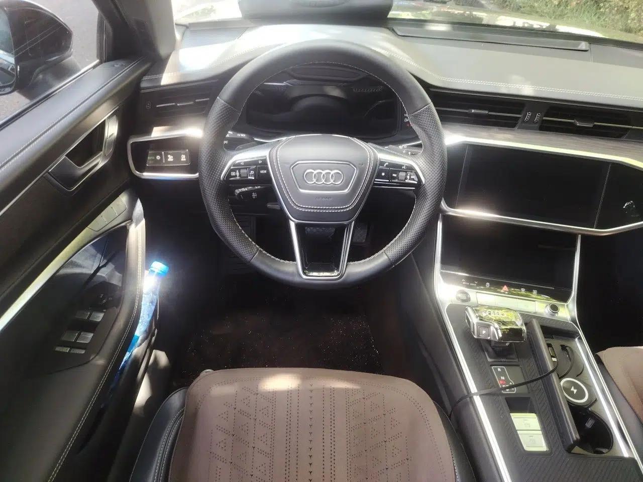 Audi A6L 2023 Updated 45 TFSI quattro Prestige Dynamic Edition — миниатюра 10