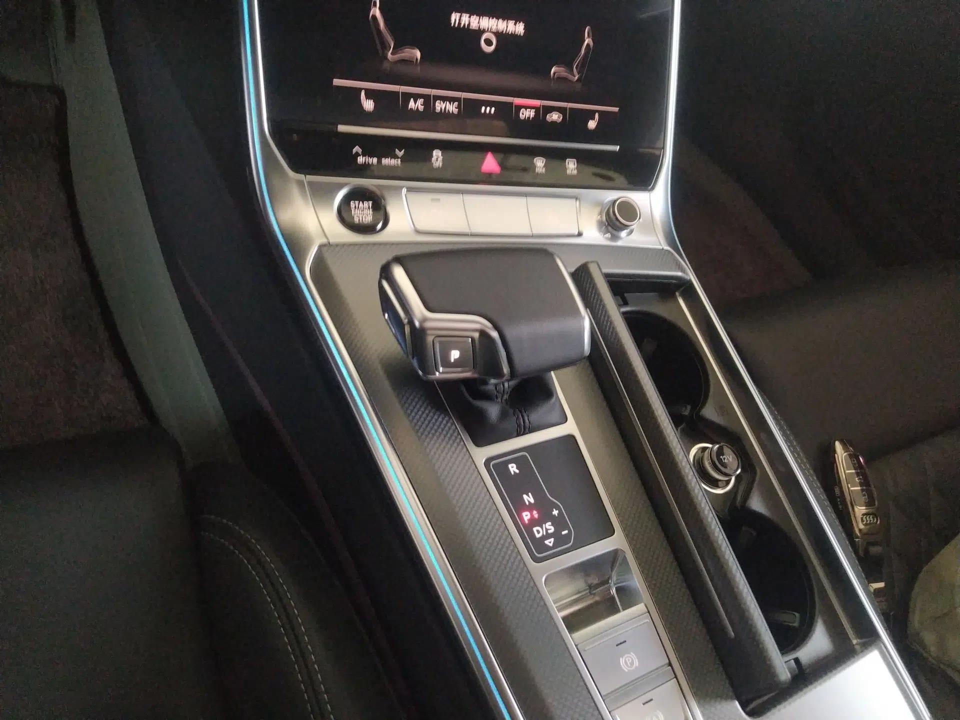 Audi A6L 2025 Revised 45 TFSI Prestige Dynamic Edition — миниатюра 20