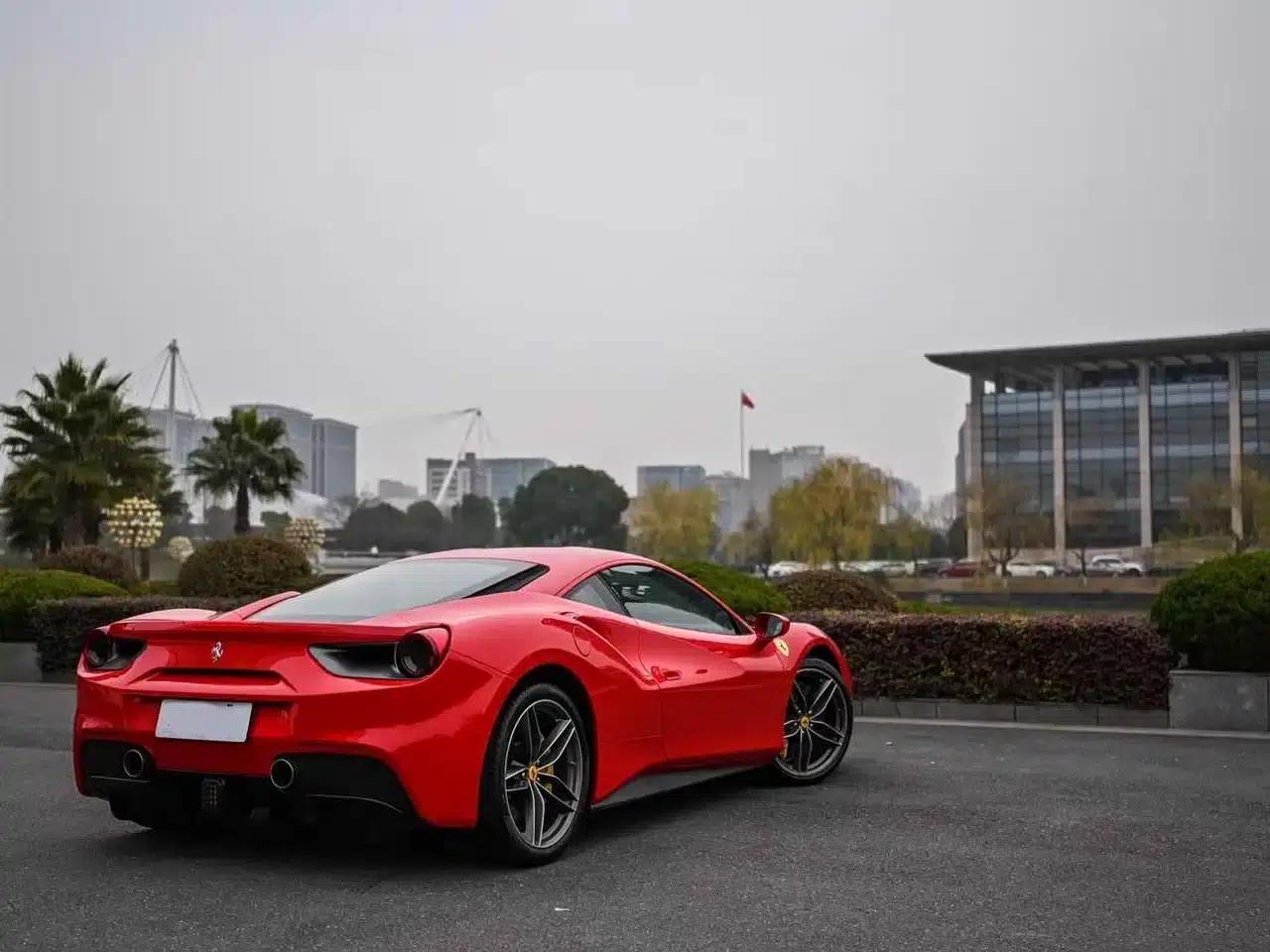 2015 Ferrari 488 GTB — миниатюра 9