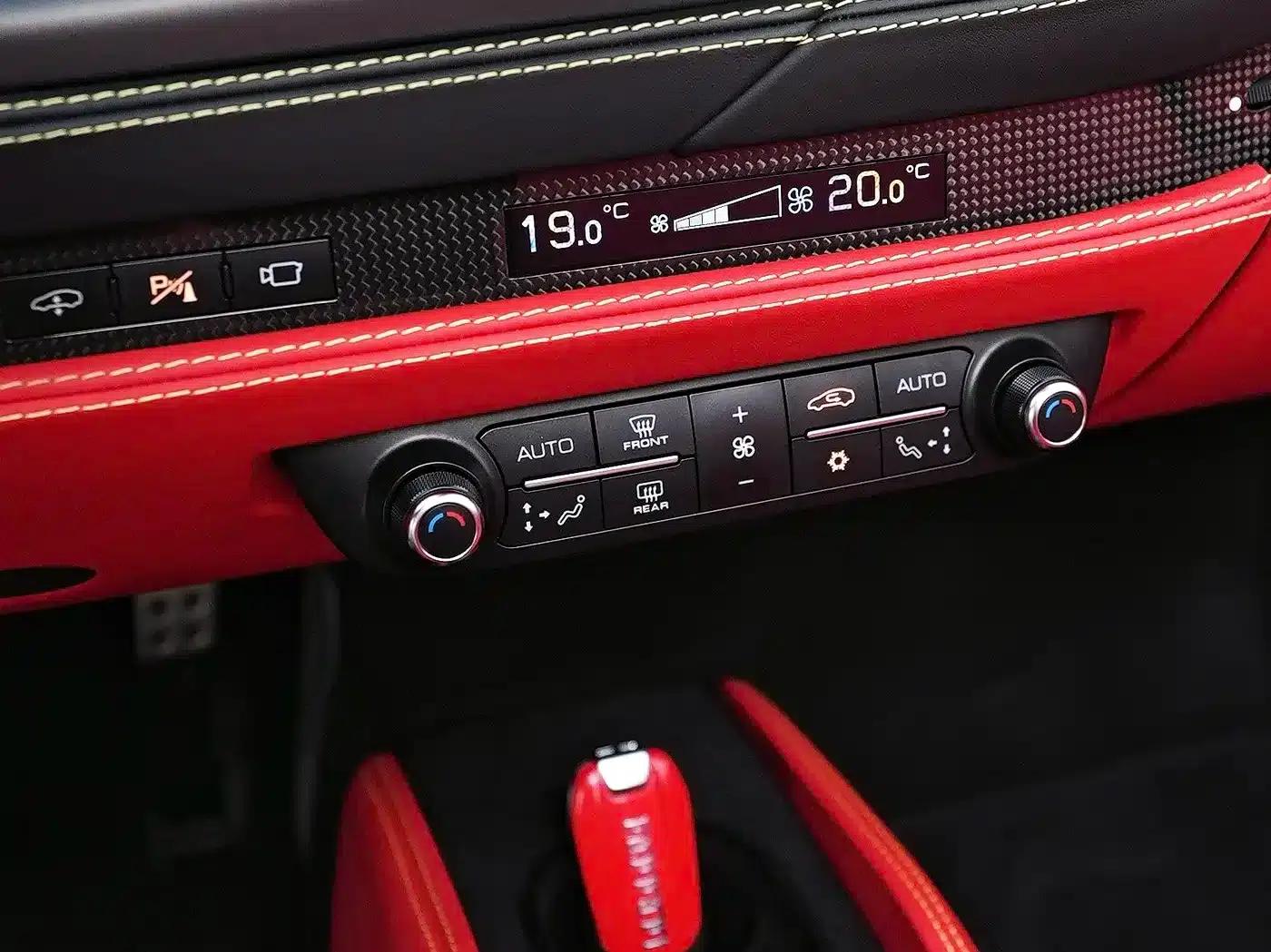 Ferrari F8 Spider 2020 3.9T V8 — миниатюра 5