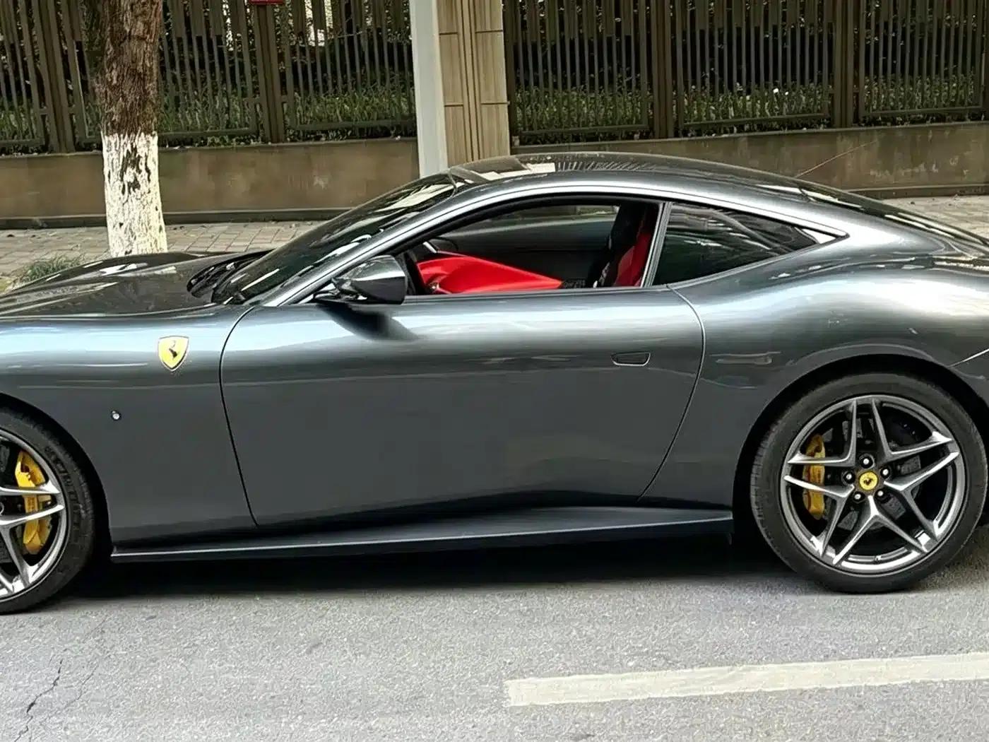 Roma 2020 3.9T V8 — миниатюра 2