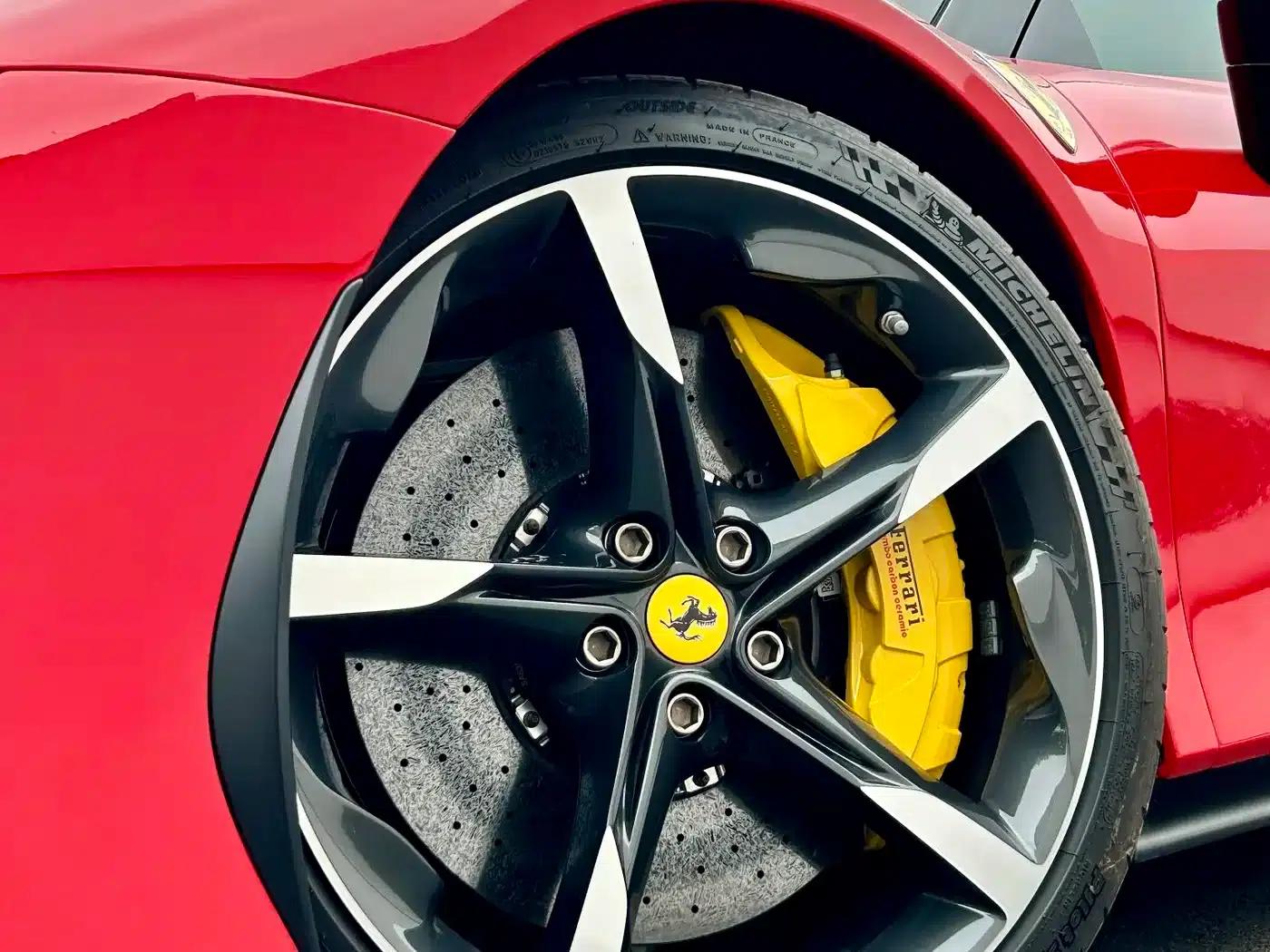 SF90 2021 3.9T V8 Spider — миниатюра 2