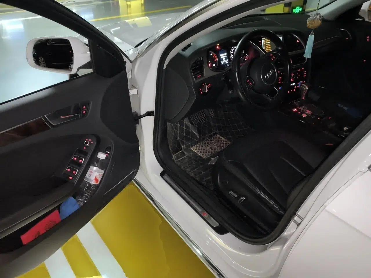 Audi A4L 2016 35 TFSI Collector's Edition Automatic Standard Model — миниатюра 16