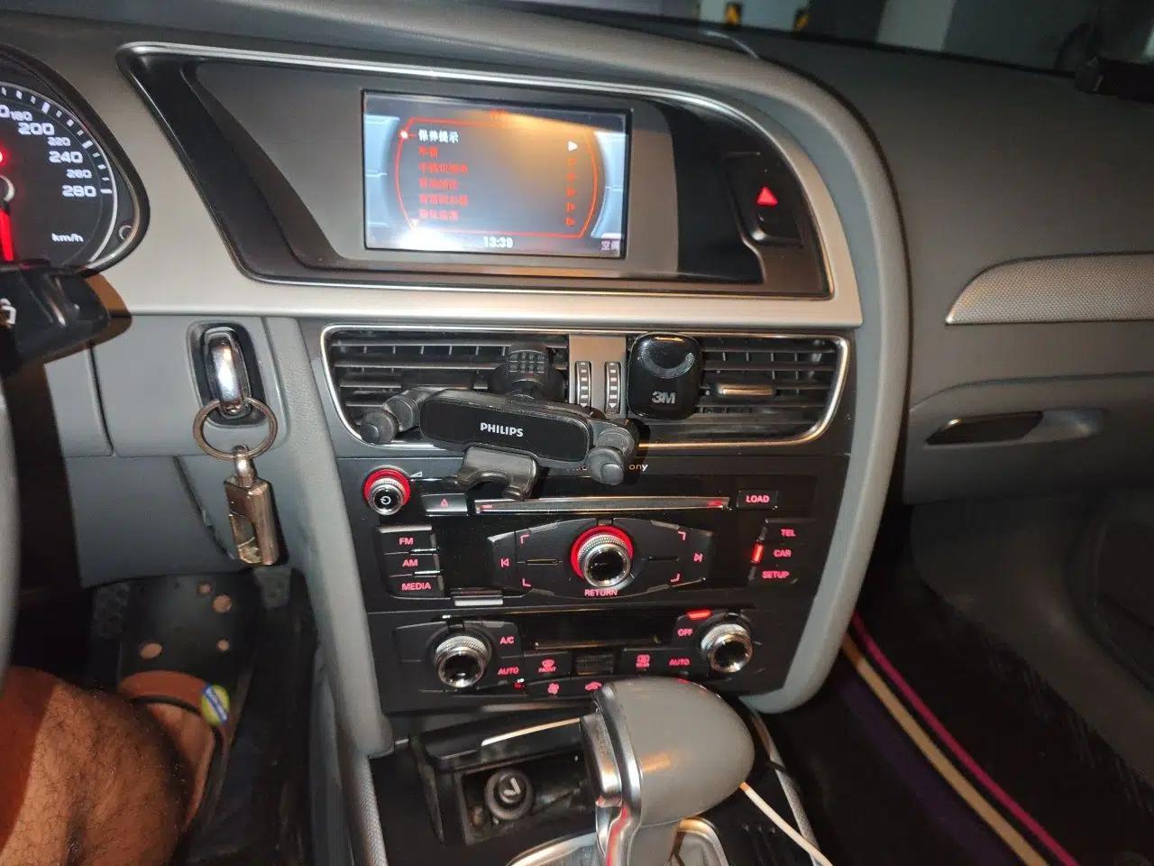 Audi A4L 2015 35 TFSI Automatic Standard Model — миниатюра 13
