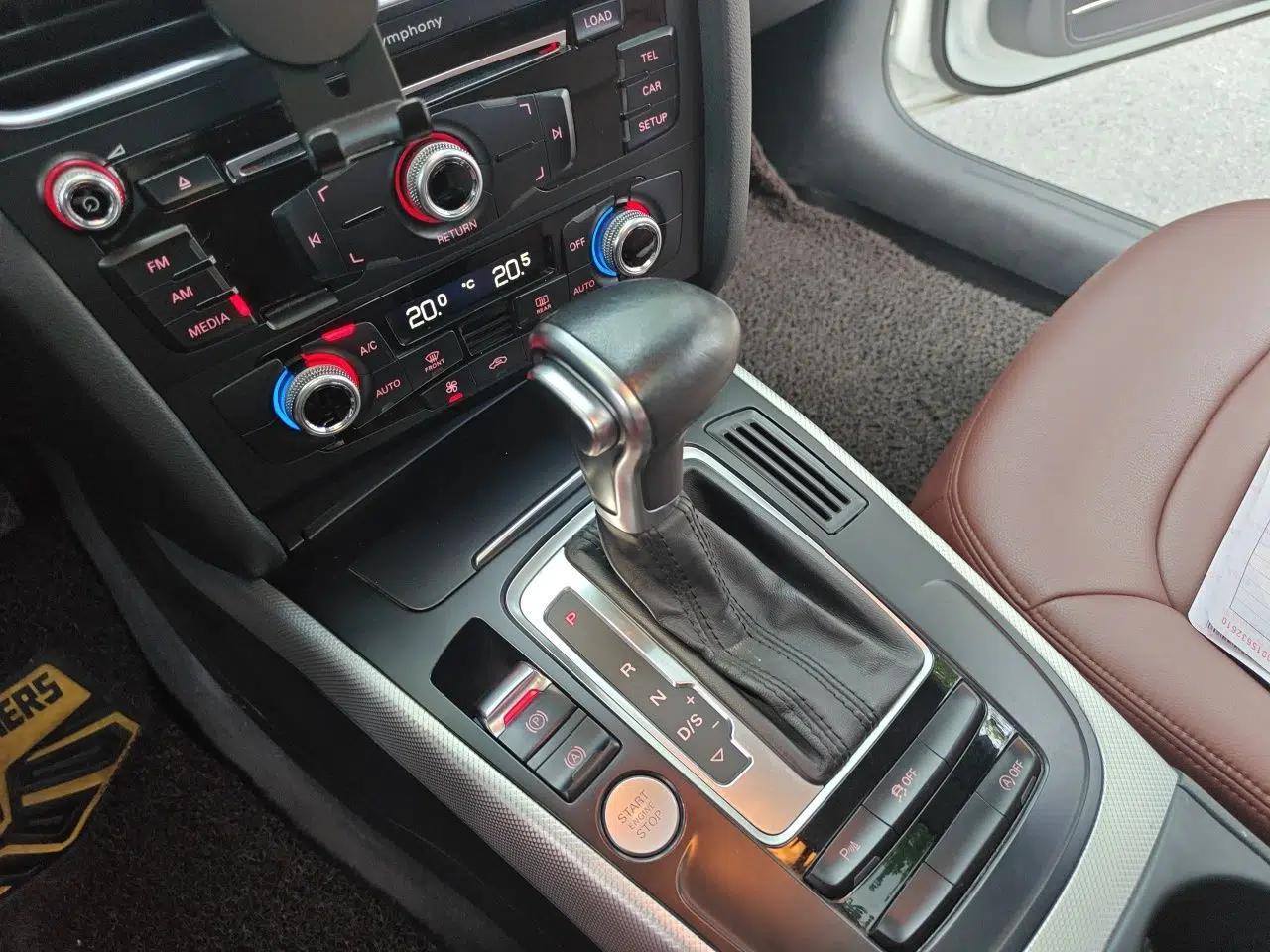 Audi A4L 2016 35 TFSI Collector's Edition Automatic Standard Model — миниатюра 14