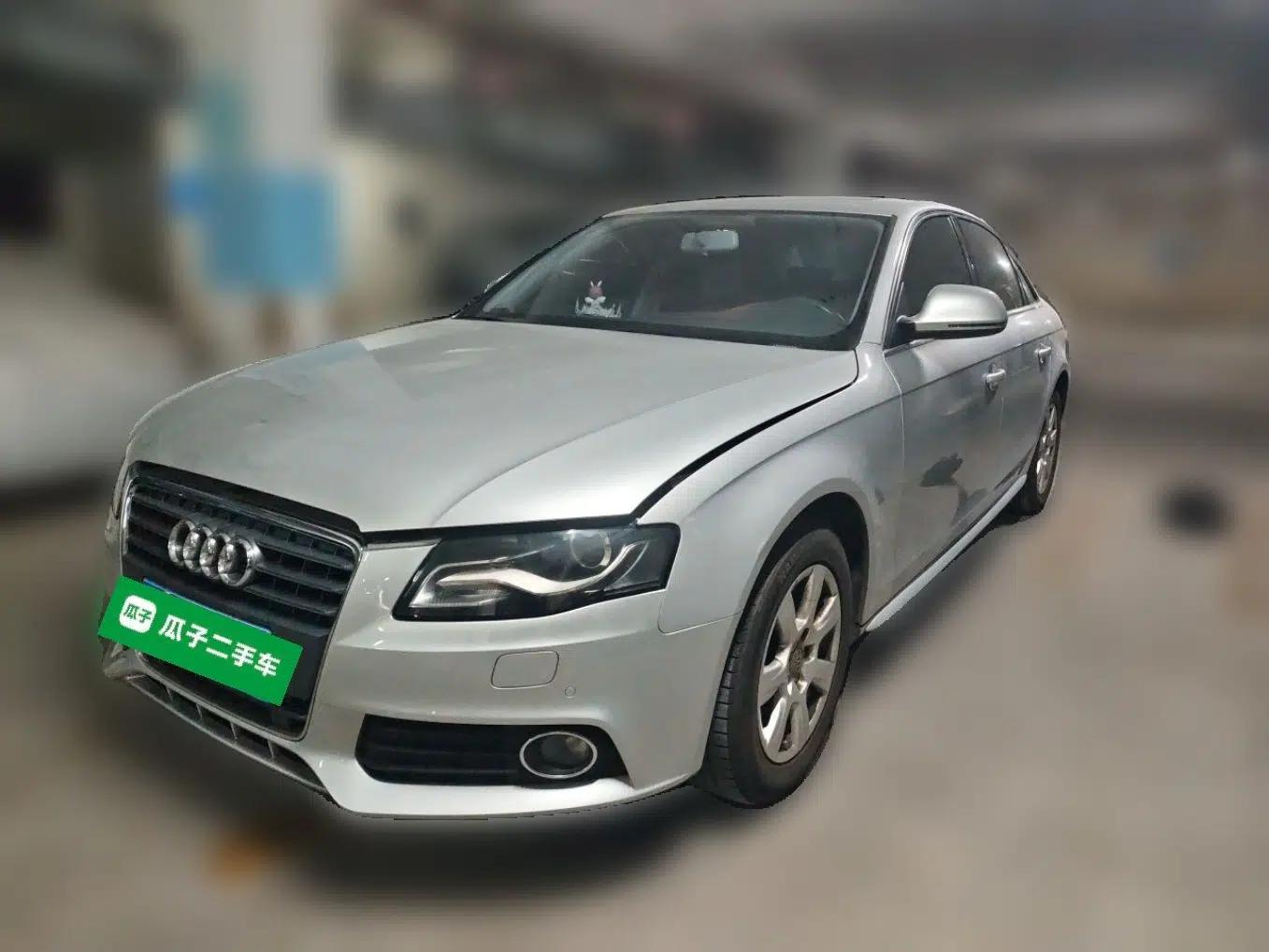 Audi A4L 2012 2.0 TFSI automatic Comfort trim level — миниатюра 1