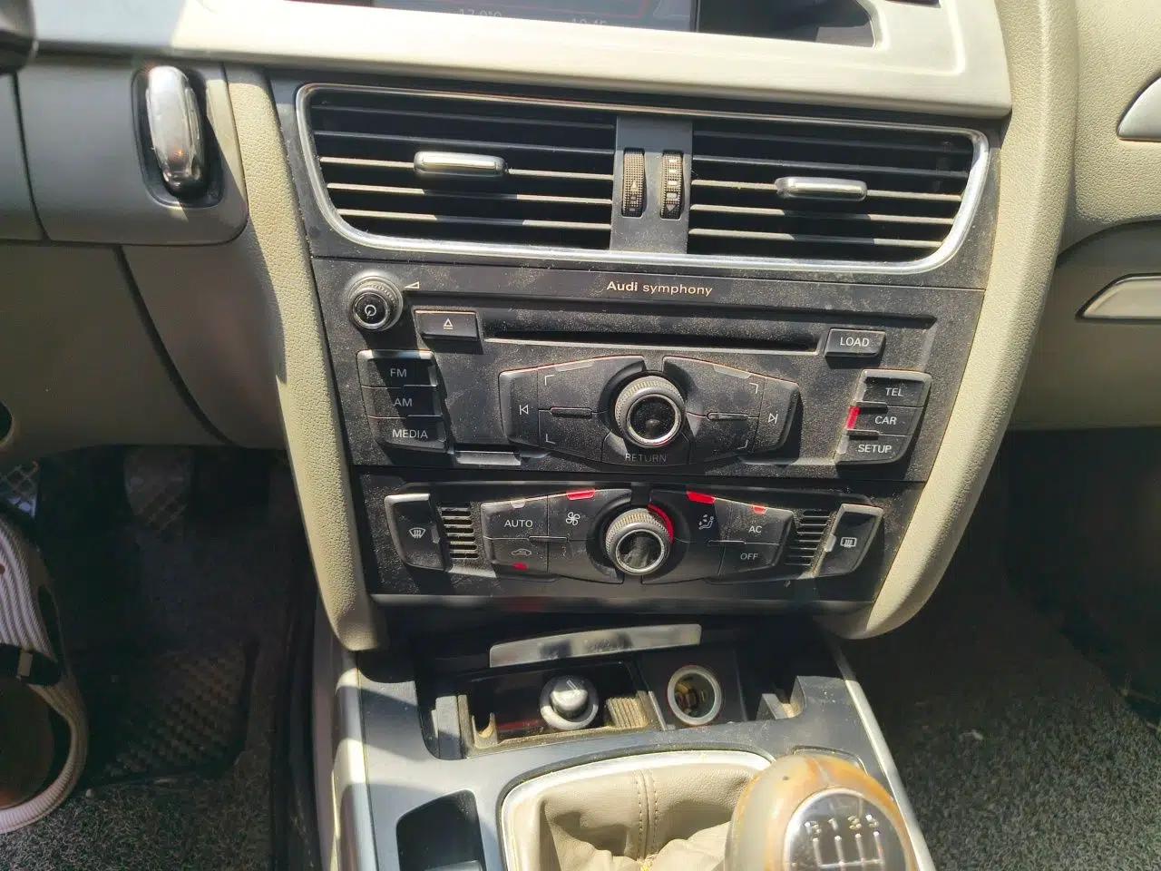 Audi A4L 2012 1.8 TFSI Manual Comfort Model — миниатюра 13