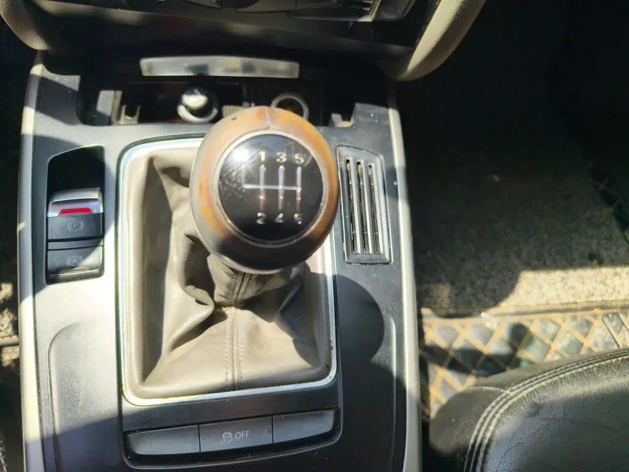 Audi A4L 2012 1.8 TFSI Manual Comfort Model — миниатюра 14