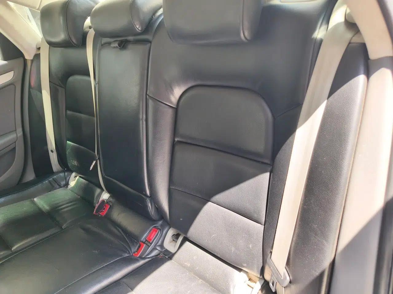Audi A4L 2012 1.8 TFSI Manual Comfort Model — миниатюра 17
