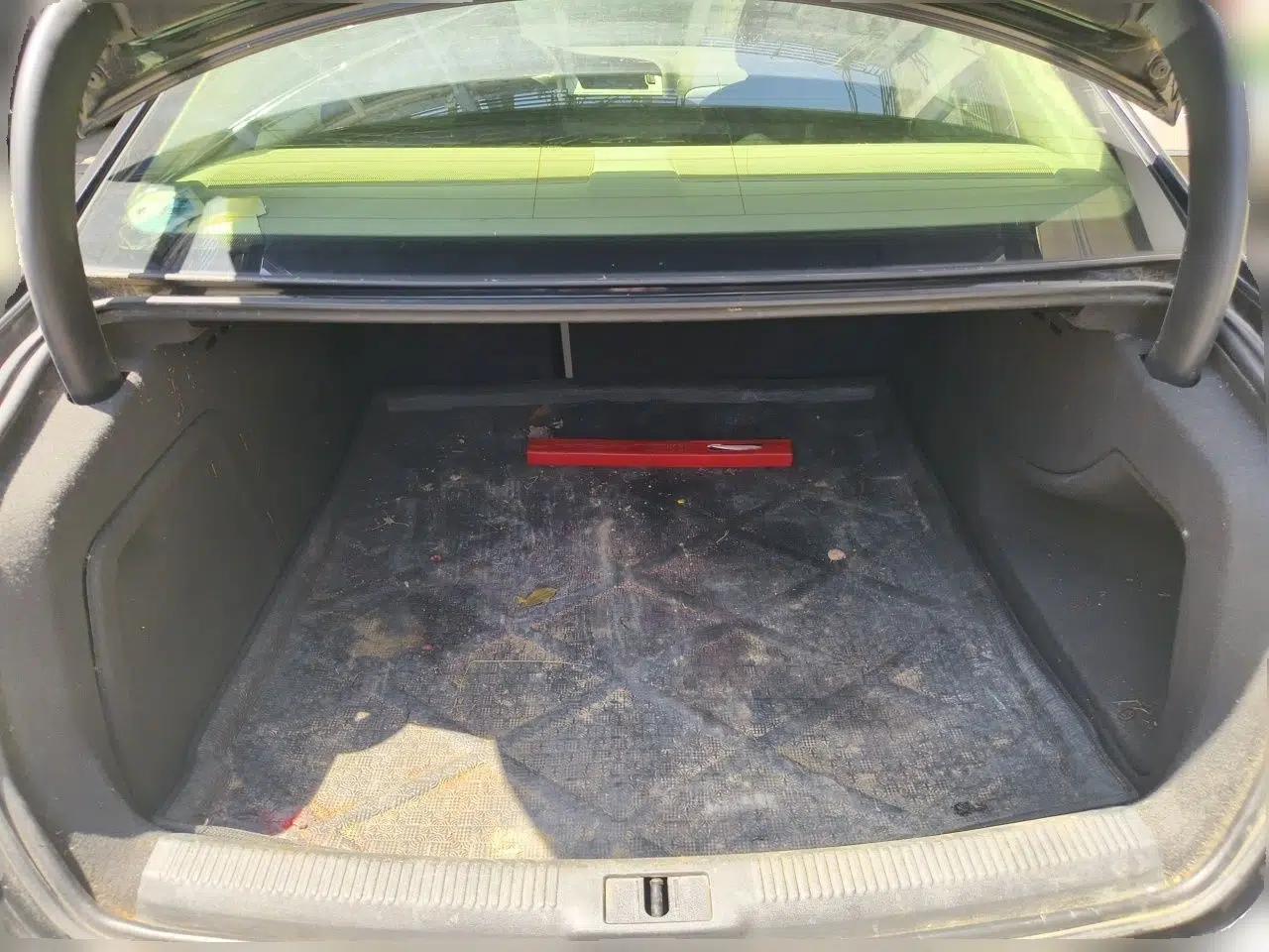 Audi A4L 2012 1.8 TFSI Manual Comfort Model — миниатюра 19