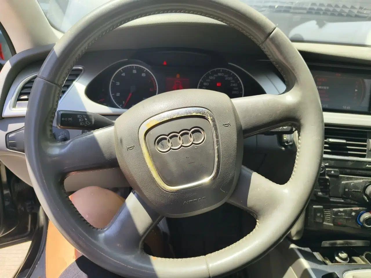 Audi A4L 2012 1.8 TFSI Manual Comfort Model — миниатюра 10