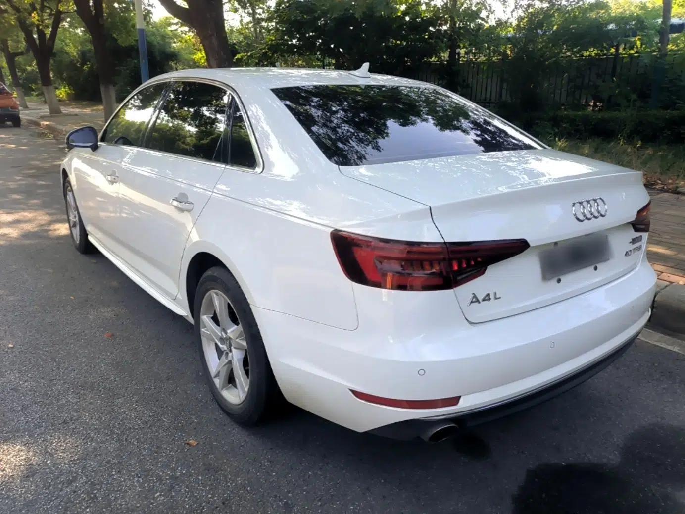 Audi A4L 2018 30th Anniversary Edition 40 TFSI Trendy Model — миниатюра 4