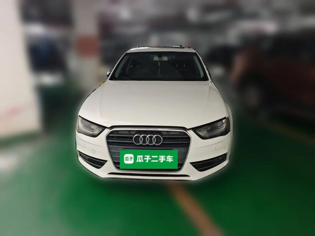 Audi A4L 2015 35 TFSI Automatic Comfort Model — миниатюра 2