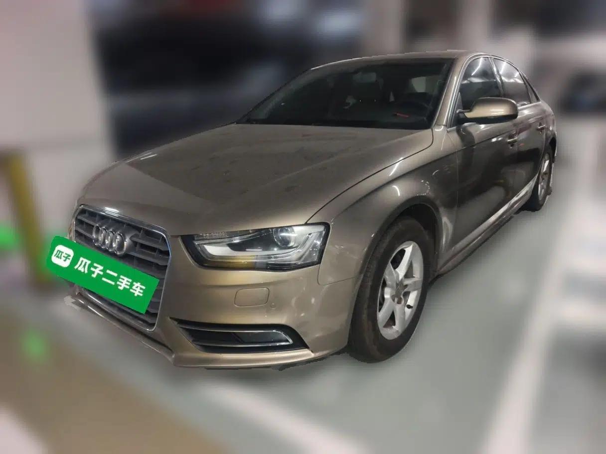 Audi A4L 2013 35 TFSI Automatic Comfort Model — миниатюра 1