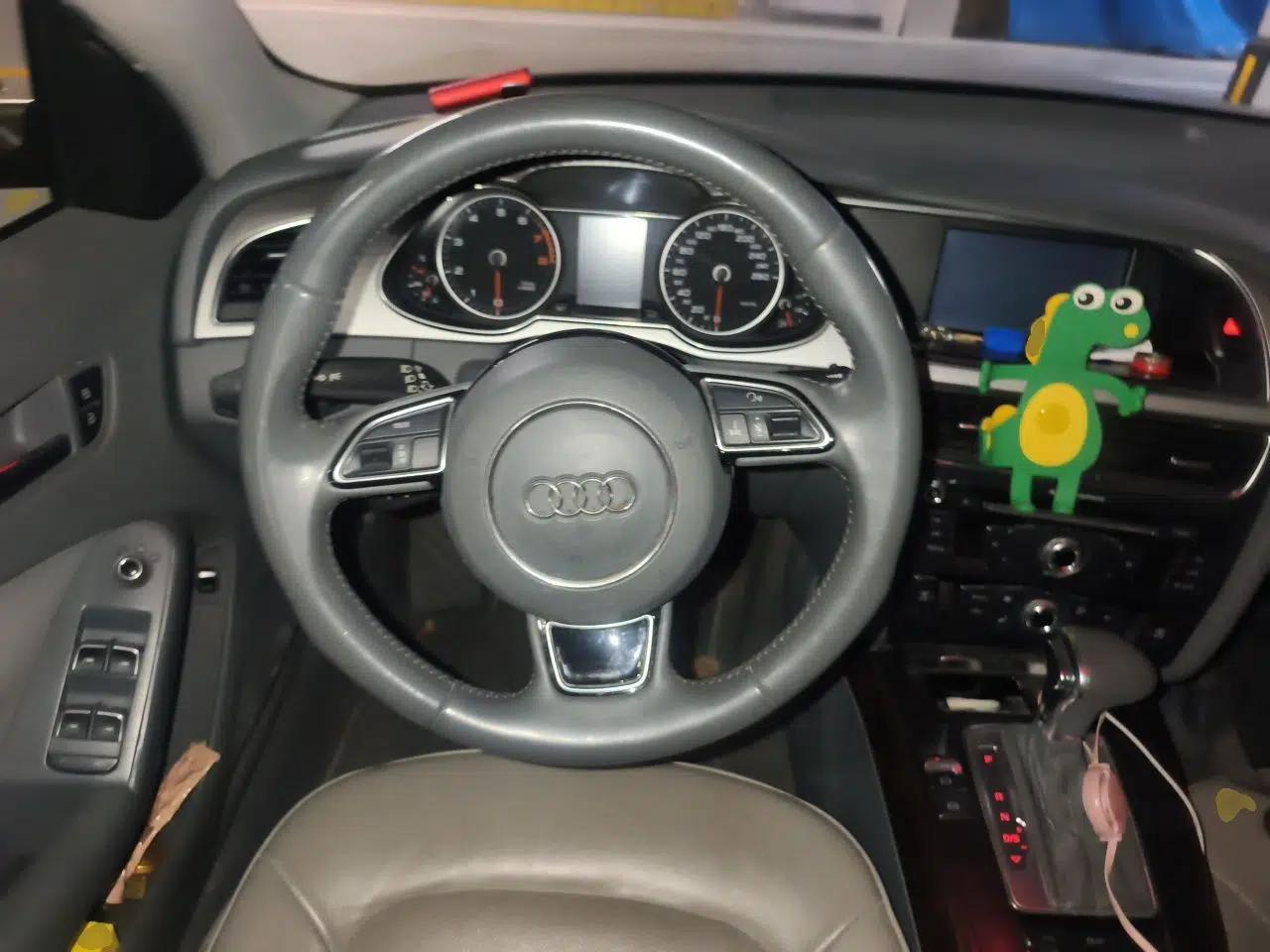 Audi A4L 2013 35 TFSI Automatic Comfort Model — миниатюра 10