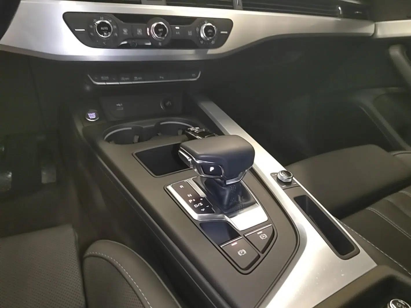 Audi A4L 2020 40 TFSI Fashion Dynamic Model — миниатюра 16