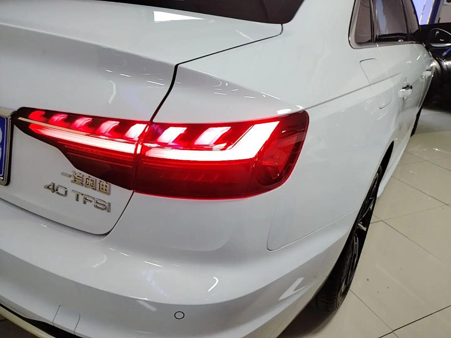 Audi A4L 2022 40 TFSI Stylish and Elegant Edition — миниатюра 9