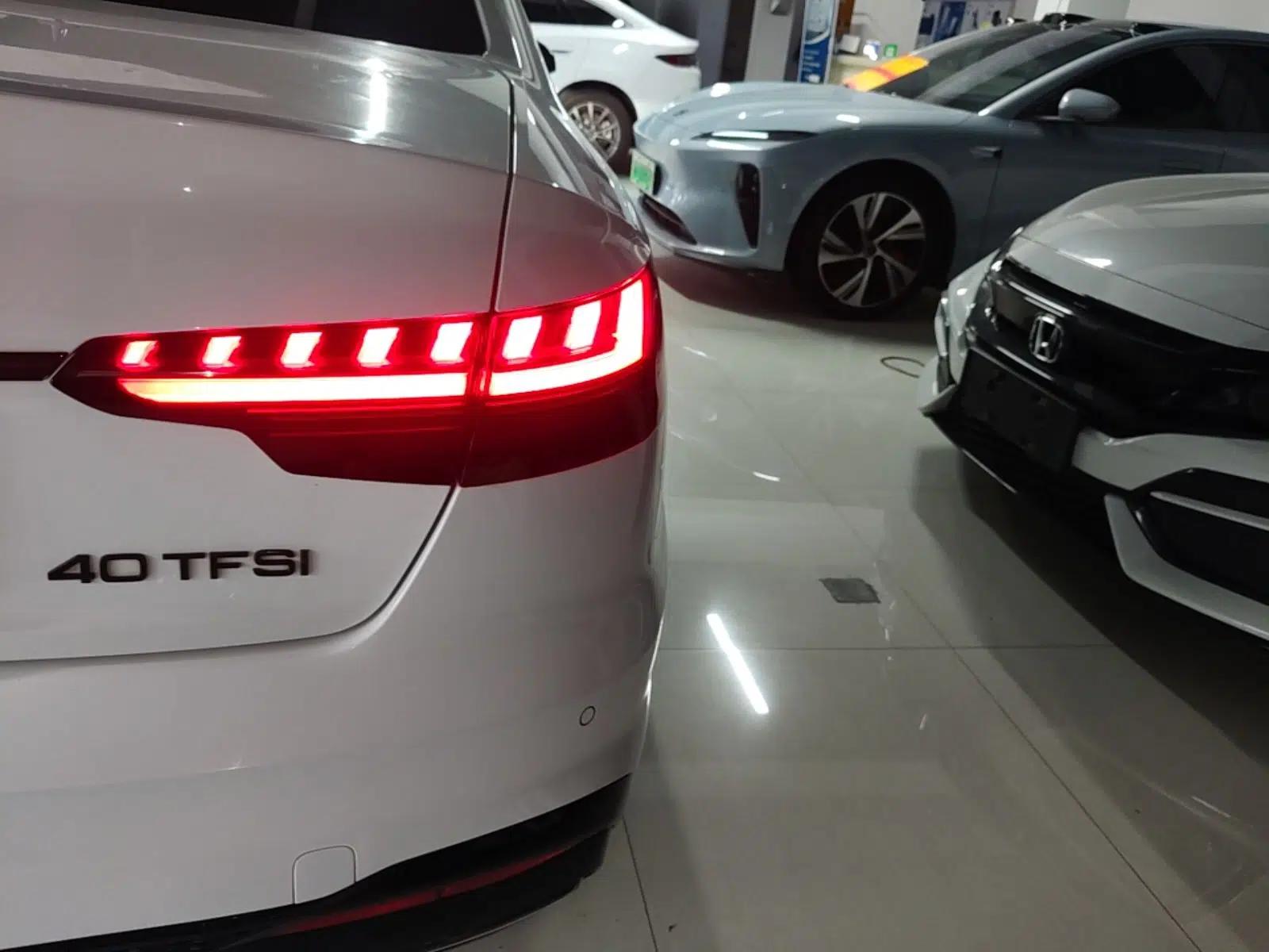 Audi A4L 2022 40 TFSI Luxury Dynamic Model — миниатюра 9