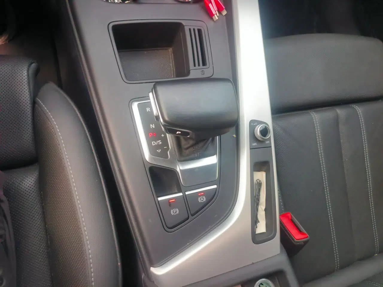 Audi A4L 2020 40 TFSI Fashion Dynamic Model — миниатюра 13