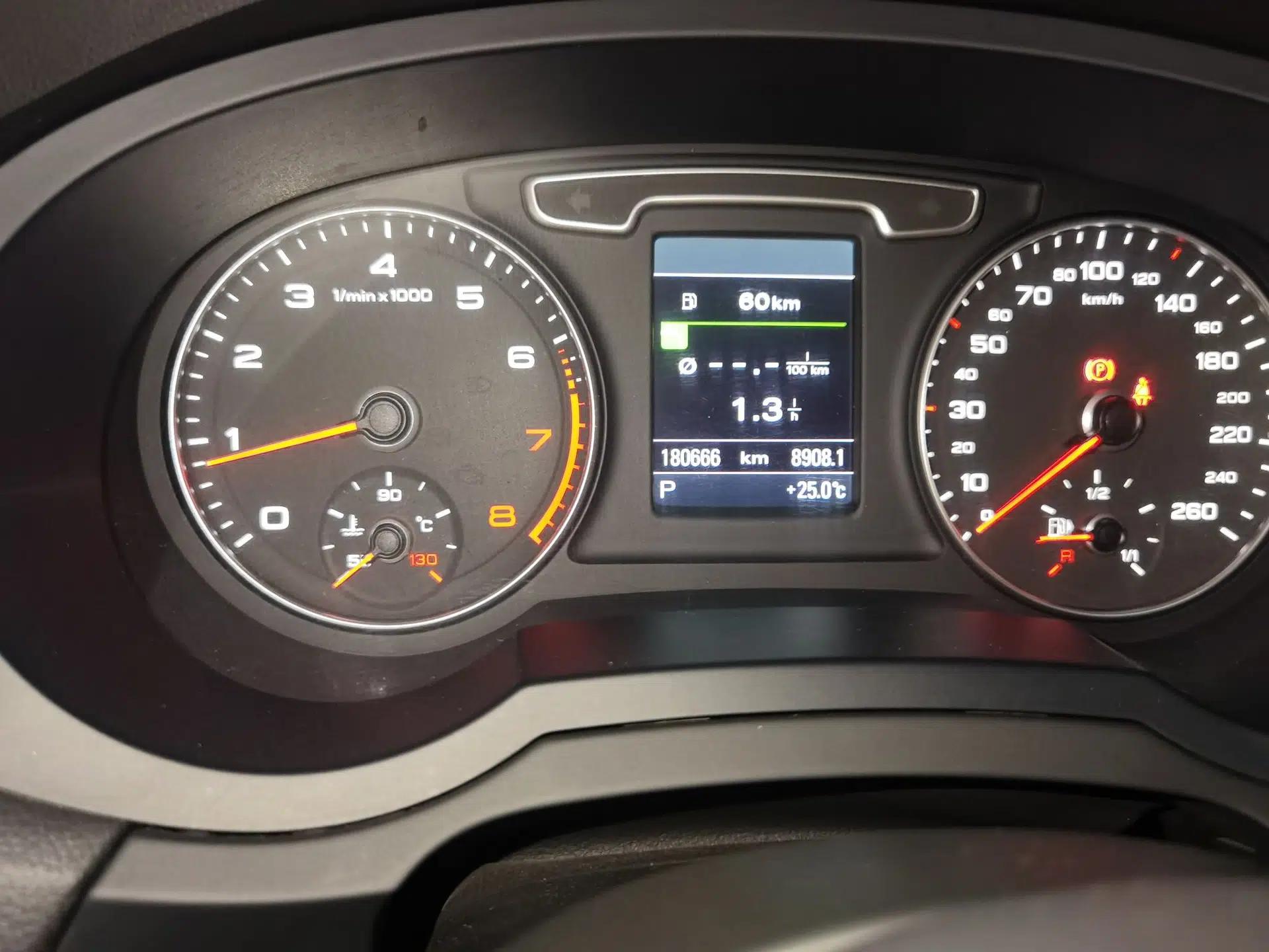Audi Q3 2012 35 TFSI quattro Comfort Model — миниатюра 12