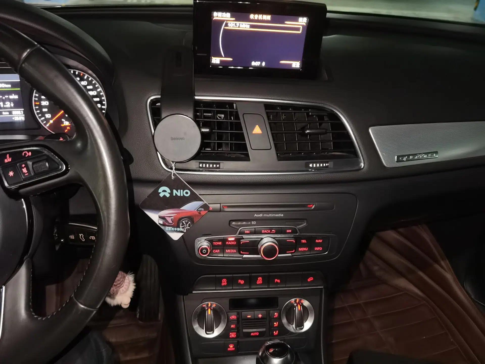 Audi Q3 2012 35 TFSI quattro Comfort Model — миниатюра 13