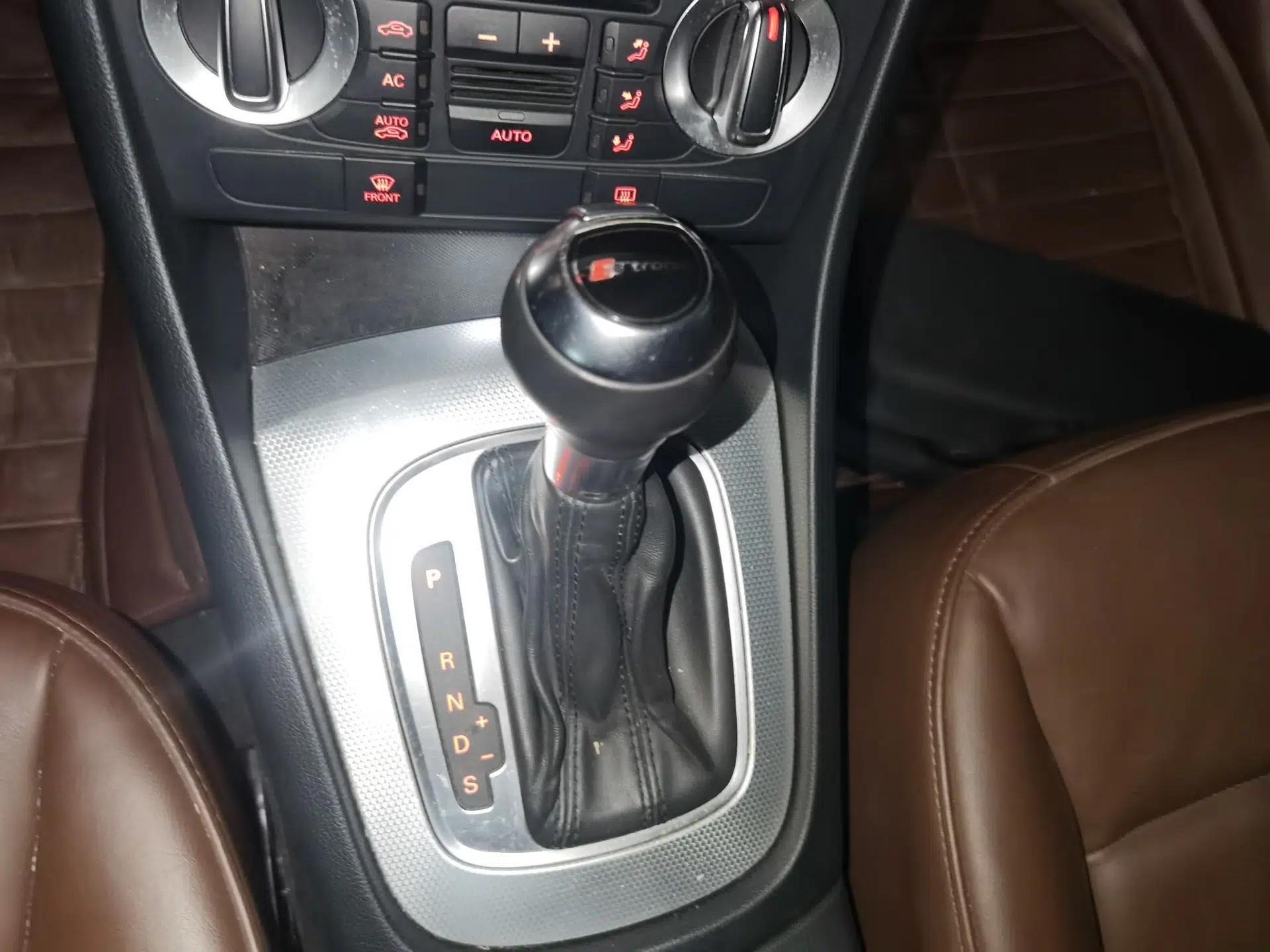 Audi Q3 2012 35 TFSI quattro Comfort Model — миниатюра 14
