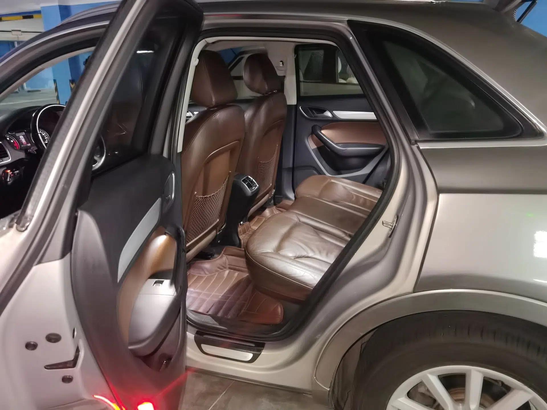 Audi Q3 2012 35 TFSI quattro Comfort Model — миниатюра 17